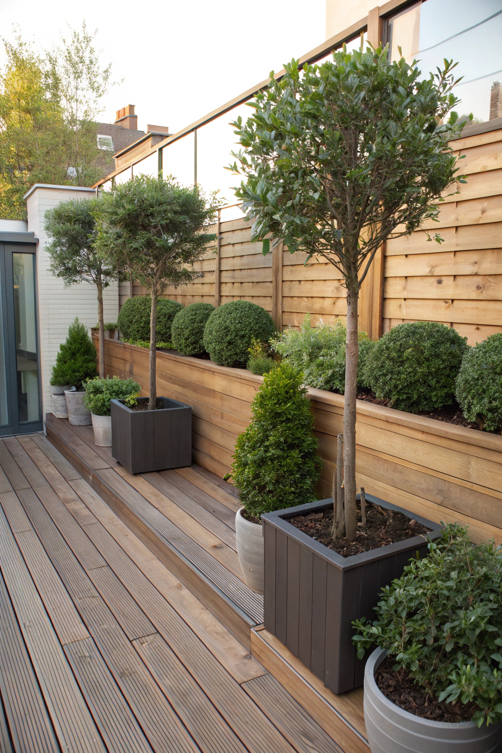Creating Cozy Nooks with Screening Plants