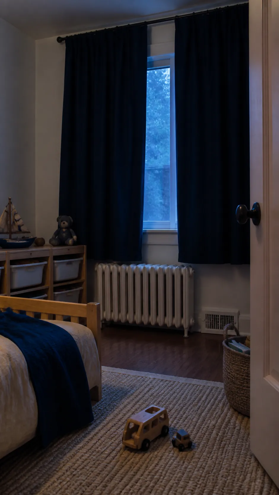 Use Blackout Curtains Without Blocking Airflow in a compact children room