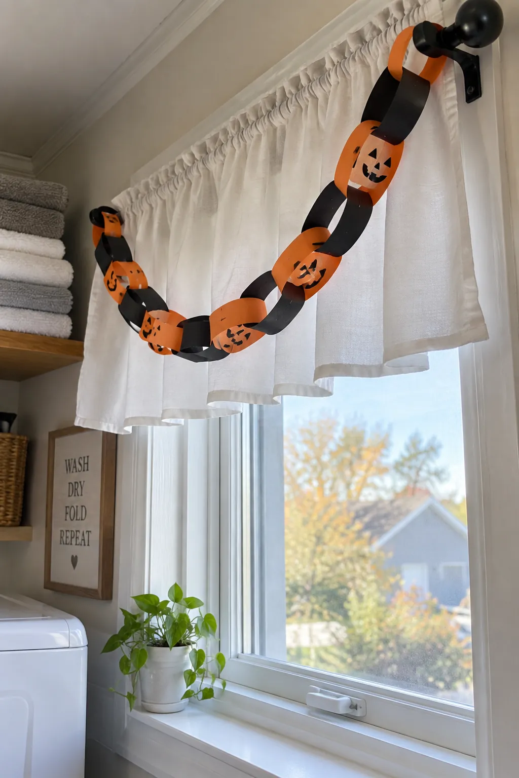 Paper Chain on the Window Valance Halloween window decoration without anything stuck to the glass