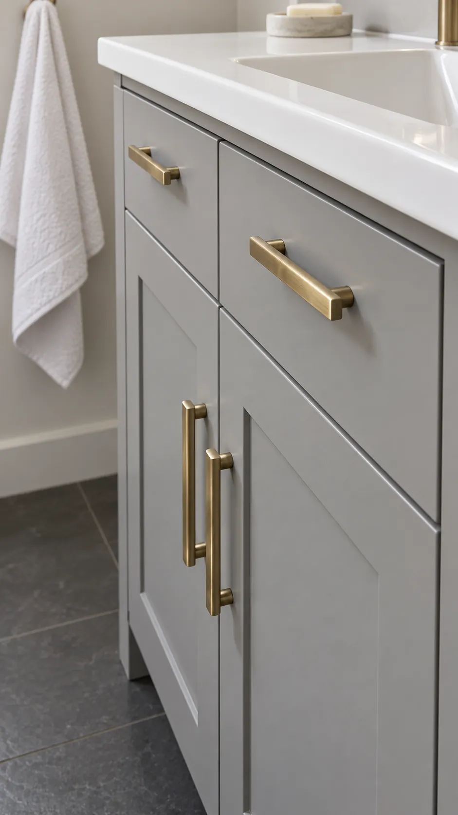 Lower projection drawer pulls in a small bathroom