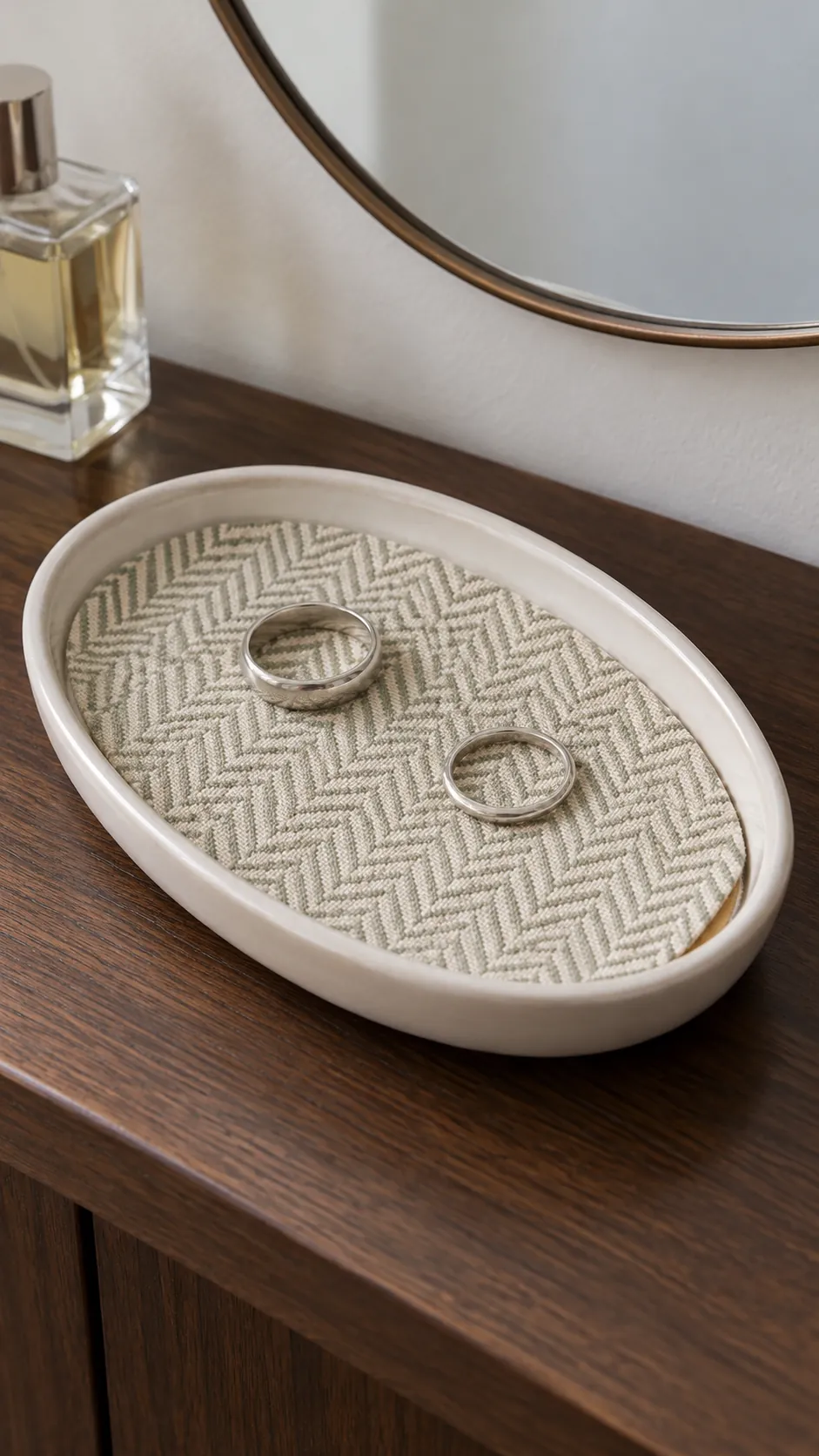 Removable cotton liner inside a shallow trinket tray