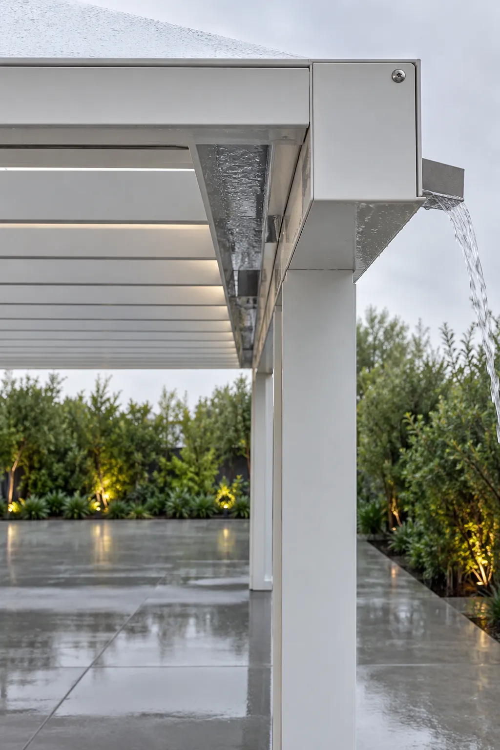 Modern pergola with concealed box gutter detail